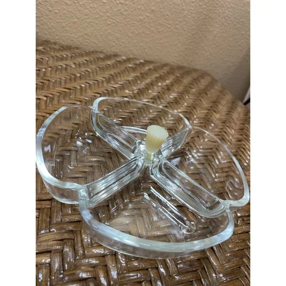 Vintage Clear Glass Divided Relish Dish Clover Shape With Cream Bakelite Handle - Picture 5 of 6